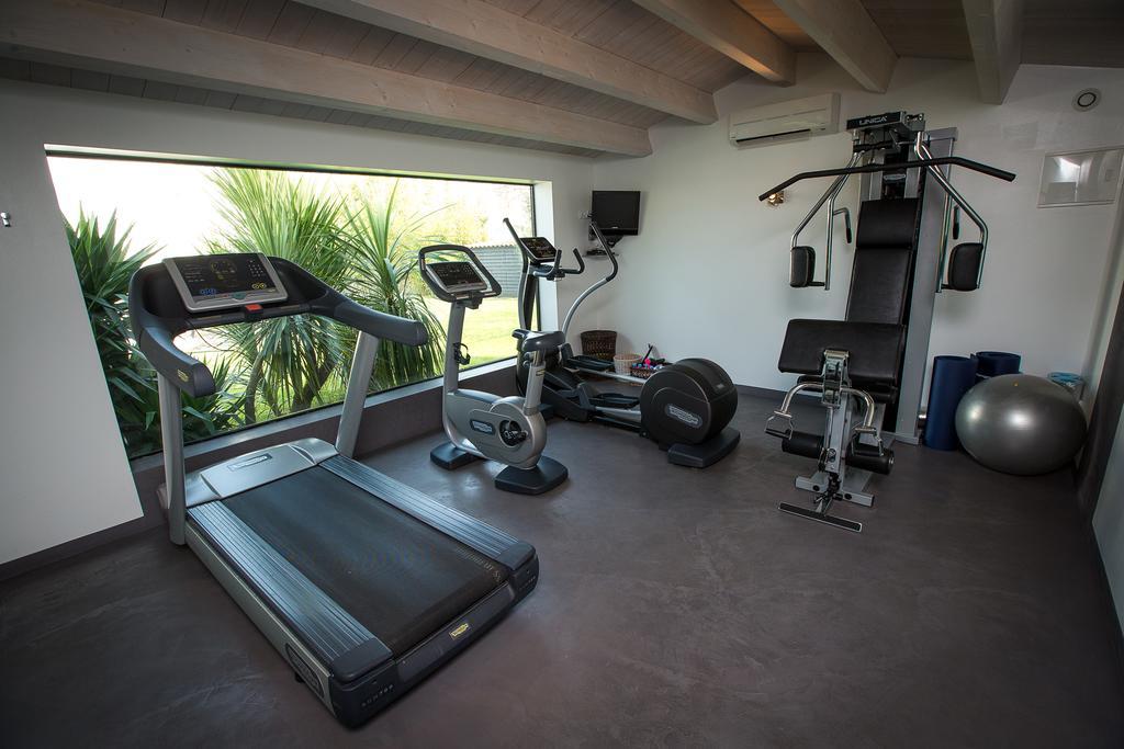 Le Clos Saint-Martin Hotel & Spa Esterno foto