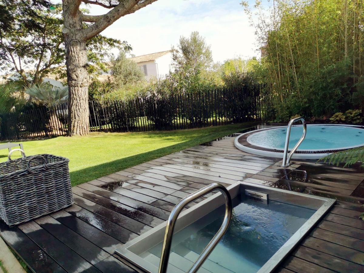 Le Clos Saint-Martin Hotel & Spa Esterno foto