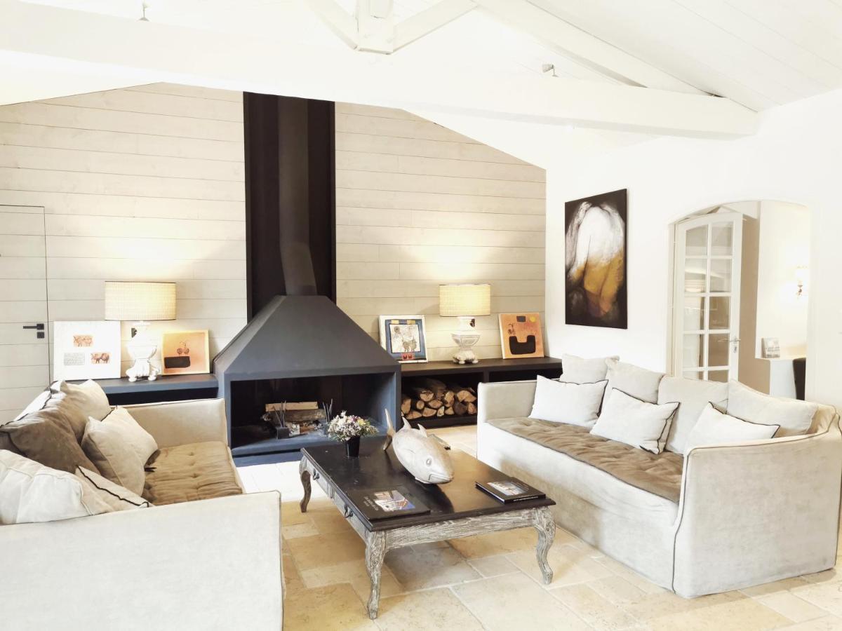 Le Clos Saint-Martin Hotel & Spa Esterno foto