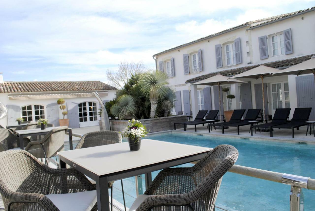 Le Clos Saint-Martin Hotel & Spa Esterno foto