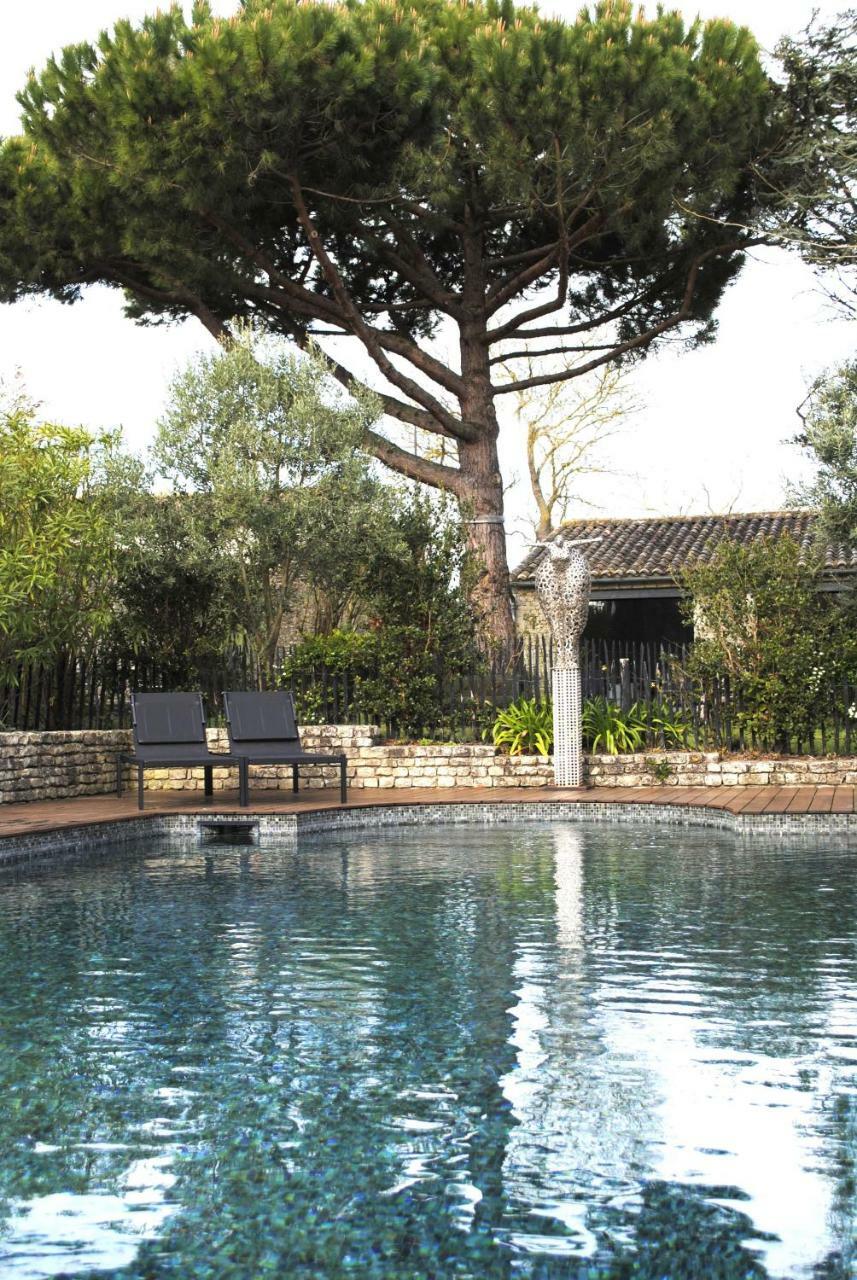 Le Clos Saint-Martin Hotel & Spa Esterno foto