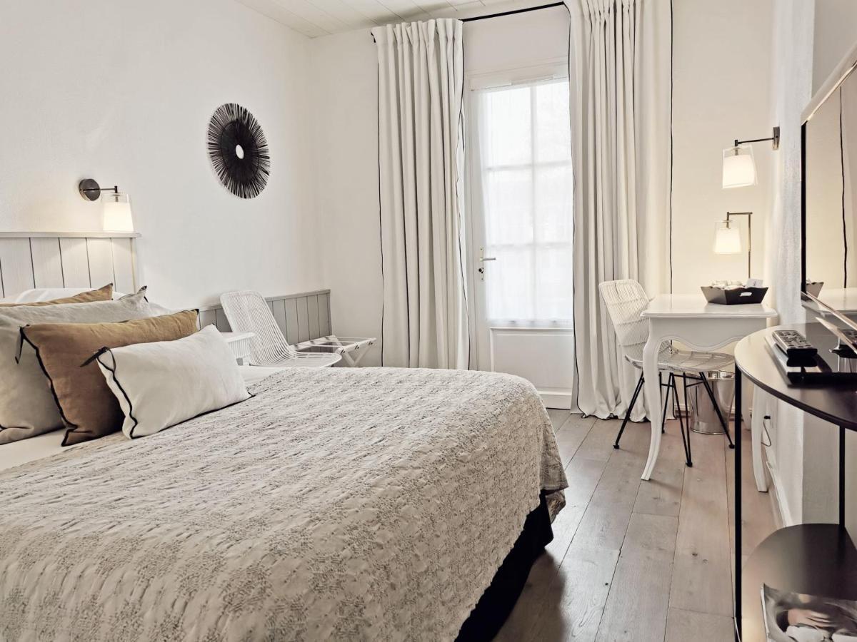 Le Clos Saint-Martin Hotel & Spa Esterno foto