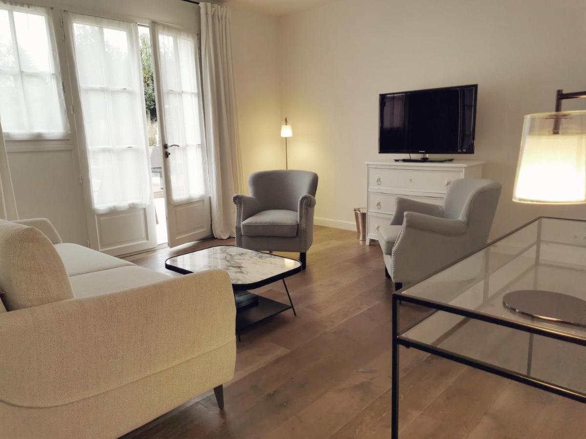 Le Clos Saint-Martin Hotel & Spa Esterno foto