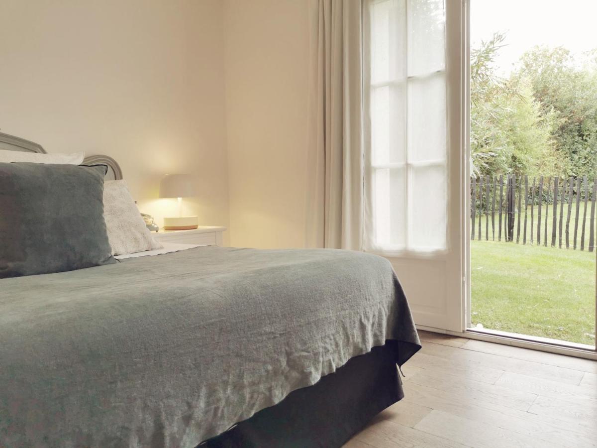 Le Clos Saint-Martin Hotel & Spa Esterno foto